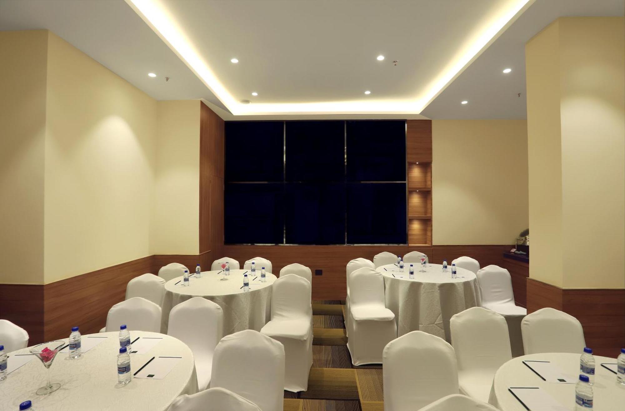 Aralia - A Business Hotel, Midc Andheri East Mumbai Exterior photo